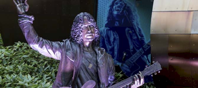 La estatua de Chris Cornell del Museum of Pop Culture