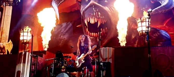 Iron Maiden – Run To The Hills (Live from the Legacy Of The Beast Tour)