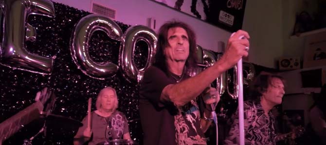 Alice Cooper: Live From the Astroturf