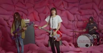 courtney-barnett-everybody-here-hates-you-19