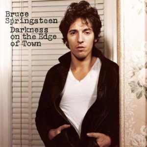 Portada del álbum estudio Darkness on the Edge of Town del músico estadounidense Bruce Springsteen del año 1978