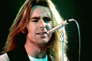 Francis Rossi | Imagen: Down Down (Single 1974, Album On the Level 1975) de Status Quo/youtube.com/NEA ZIXNH