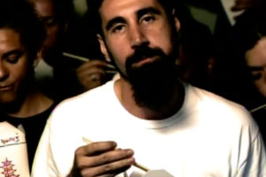 Serj Tankian | Imagen: Video musical de Chop Suey! de System Of A Down/youtube.com/System Of A Down
