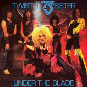 Portada de Under the Blade de Twisted Sister (1982)