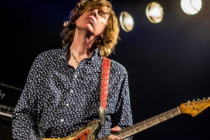 Thurston Moore guitarrista/vocal Sonic Youth