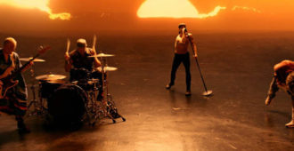Black Summer-video musical-Red-Hot-Chili-Peppers-Unlimited Love