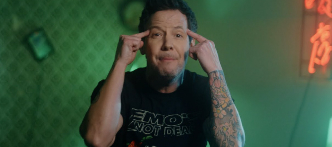 Simple Plan ft. Deryck Whibley – Ruin My Life