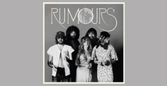 Portada del álbum en vivo Rumours Live de la banda británica estadounidense Fleetwood Mac del año 2023