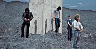 Parte de portada del álbum de estudio Who's Next de la banda inglesa The Who del año 1971