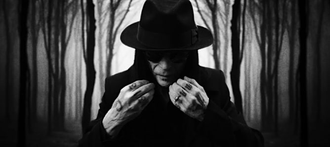 Mick Mars – Right Side of Wrong