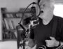Imagen del video musical de la canción Dark and Velvet Nights del músico inglés David Gilmour de su álbum de estudio Luck and Strange del año 2024