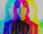 Imagen del video musical de la canción Deep Dark Waters de la banda escocesa Primal Scream de su álbum de estudio Come Ahead del año 2024
