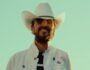 Imagen del video musical de la canción Look Up del músico inglés Ringo Starr de su álbum de estudio Look Up del año 2025