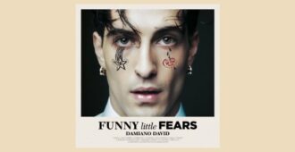 Portada del álbum debut de estudio como solista Funny Little Fears del músico italiano Damiano David del año 2025