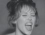 Imagen del video musical de la canción More to Lose de la artista Miley Cyrus de su álbum de estudio Something Beautiful del año 2025