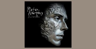 Portada del álbum de estudio Silver Shade del músico inglés Peter Murphy del año 2025