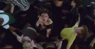 Imagen del video musical de la canción Bloom Baby Bloom de la banda inglesa Wolf Alice de su álbum de estudio The Clearing del año 2025