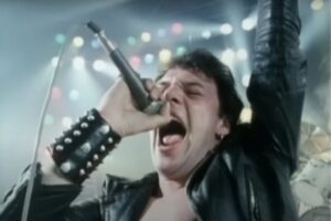 Imagen del cantante inglés Paul Di'Anno de la banda Iron Maiden