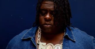 Imagen del rapero estadounidense BigXthaPlug del visualizer de su canción From the Bottom de su álbum I Hope You're Happy (Deluxe) del año 2025