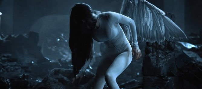 Poppy – Bruised Sky