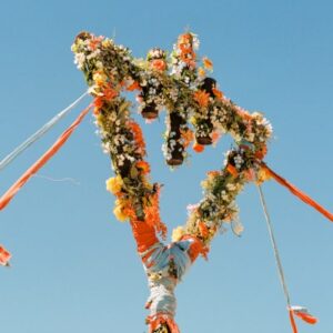 Portada del álbum de estudio Flowers de la banda estadounidense The Devil Wears Prada del año 2025