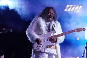 Imagen del músico y guitarrista mexicano Javier Bátiz