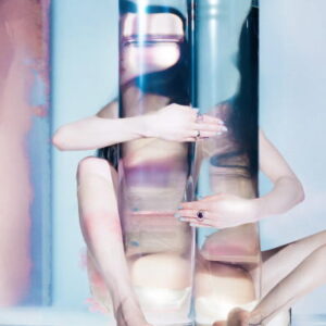 Portada del álbum de estudio Empty Hands de la artista estadounidense Poppy del año 2026