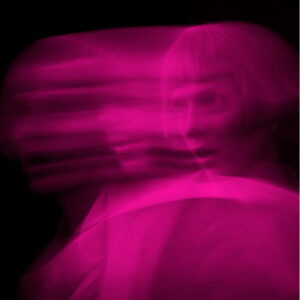 Portada del álbum debut estudio Come Closer del dúo Tomora del año 2026