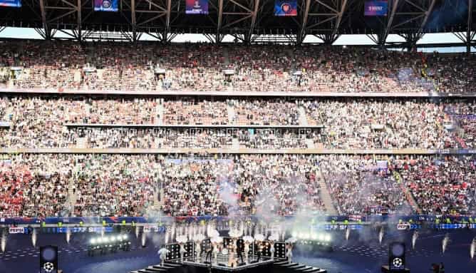 Show medio tiempo UEFA Champions League 2026 con la banda The Killers